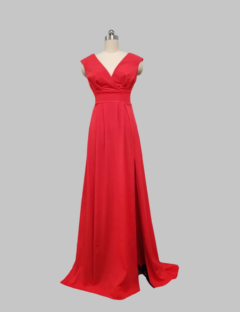 Stylish Satin Evening Dress with Cut-Out Back